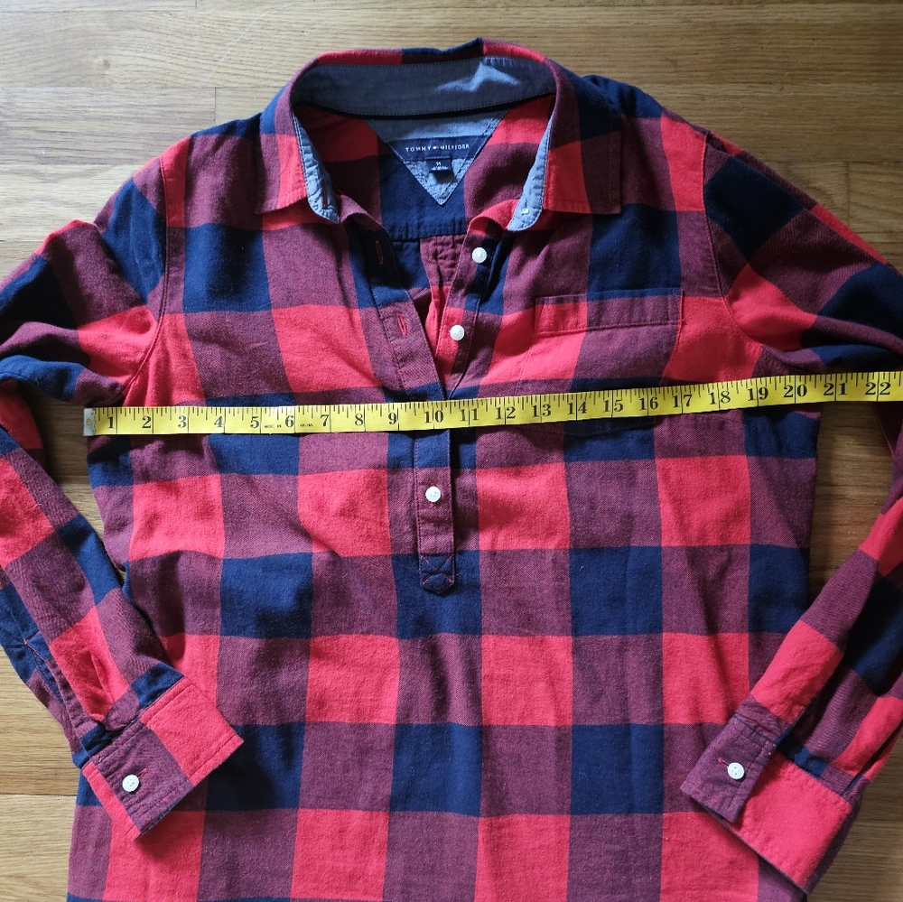 Tommy Hilfiger Red Plaid Flannel Shirt Long Sleeves Women's Size Medium - Picture 7 of 14